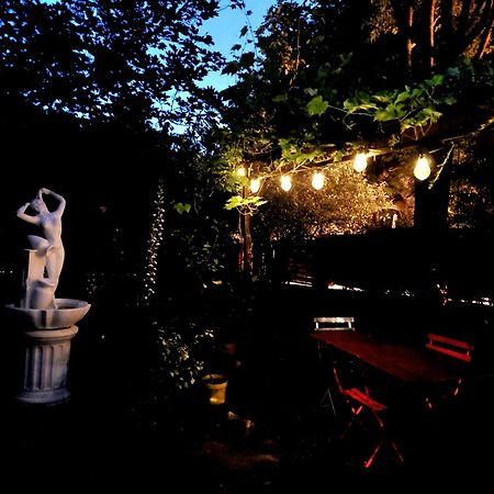 Au Puits De La Fontaine Hotel Tavernes Bagian luar foto